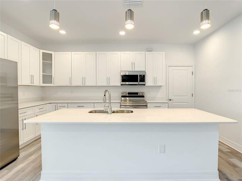 4 bedroom Single Family Residence at 14210 Luxo Avenue, Port Charlotte Sec 048, Port Charlotte — photo 4