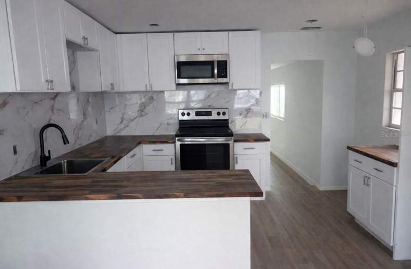 3 bedroom Single Family Residence at 2442 40th Avenue, Lynndale Sub, St Petersburg — photo 2
