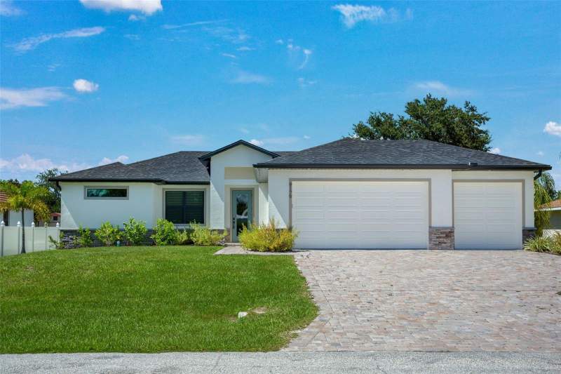 4 bedroom Single Family Residence at 9179 Ravel Street, Port Charlotte Sec 058, Port Charlotte — photo 2