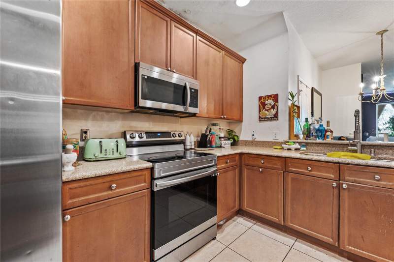 3 bedroom Townhouse at 6039 Strada Isle Way, Villa Capri/Metrowest, Orlando — photo 4