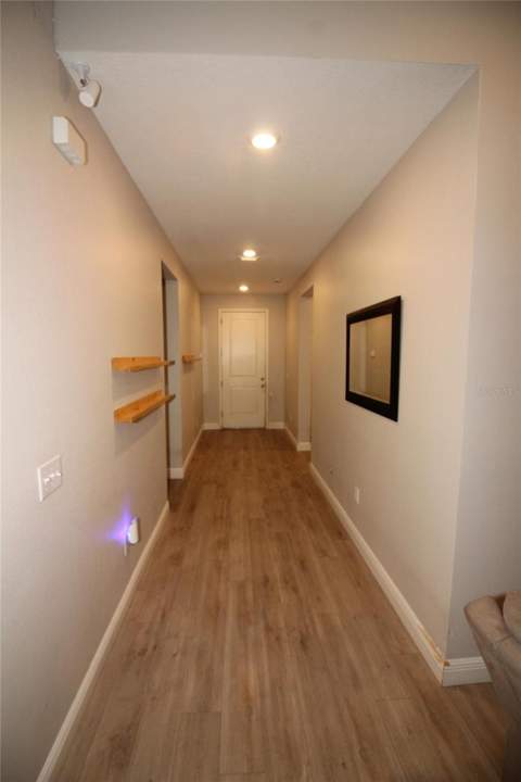 9449 Sanders Park Place, Seffner FL - photo 13 of 26