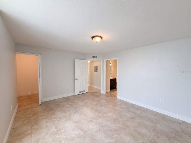 2 bedroom Condominium at 13838 Fairway Island Drive #1411, Audubon Vls/Hunters Crk Condo, Orlando — photo 4