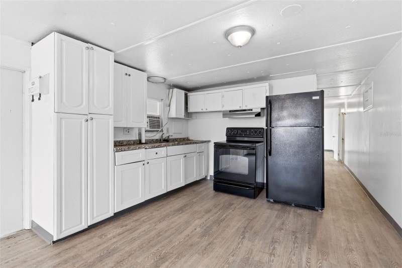 2 bedroom Mobile Home at 37421 Marcy Lane, Zephyrhills Colony Co, Zephyrhills — photo 5