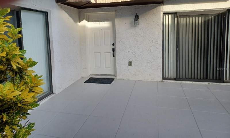 2 bedroom Condominium at 15301 W Pond Woods Drive #303, Quail Run, Tampa — photo 2