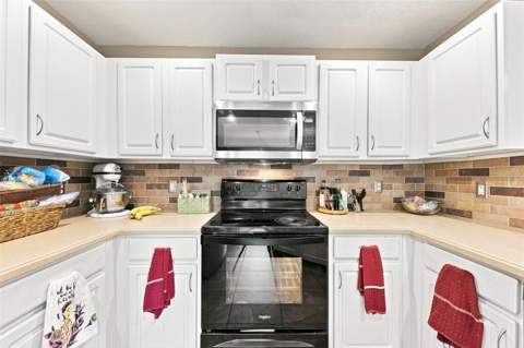 611 Abaco Court, Kissimmee FL - photo 8 of 36