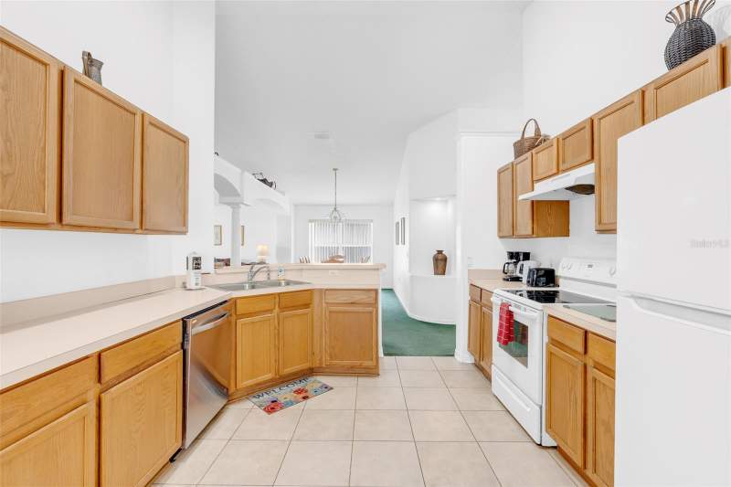 4 bedroom Single Family Residence at 4650 Eagle Peak Drive, Eagle Pointe Ph 2, Kissimmee — photo 4