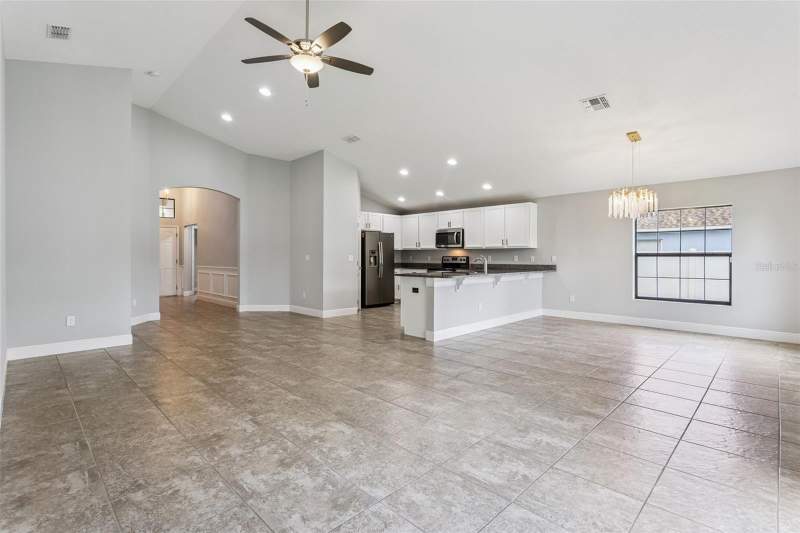 4 bedroom Single Family Residence at 1144 Cambourne Dr, Poinciana Village 2 Nbhd 1, Kissimmee — photo 5
