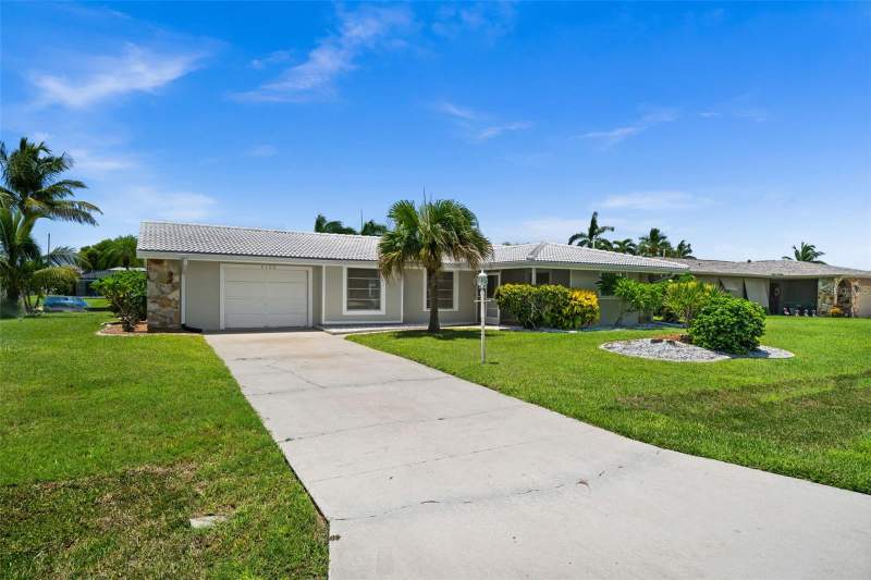 3 bedroom Single Family Residence at 4102 SE 1st Place, Cape Coral, Cape Coral — photo 5