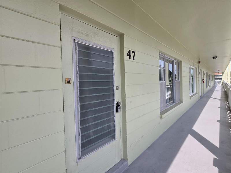 1 bedroom Condominium at 2459 Columbia Drive #47, On Top Of The World, Clearwater — photo 2