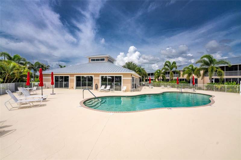 2 bedroom Condominium at 9500 Fiddlers Green Circle #101, Fiddlers Green Nature Trail Bl, Rotonda West — photo 3