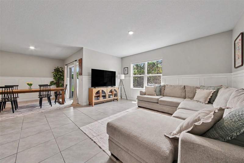4 bedroom Single Family Residence at 6708 Alder Rd, Villages At Harmony Ph 1B, Harmony — photo 5