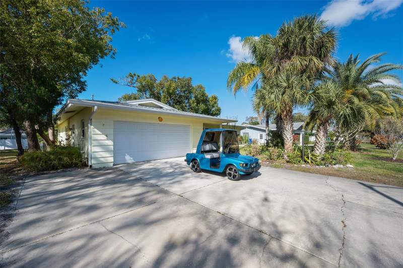 4 bedroom Single Family Residence at 2310 Sarazen Dr, Fairway Estates 9th Add, Dunedin — photo 3