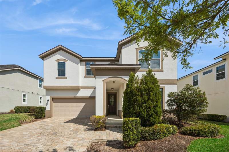 9008 SUNSHINE RIDGE LOOP home for sale in Solara Resort