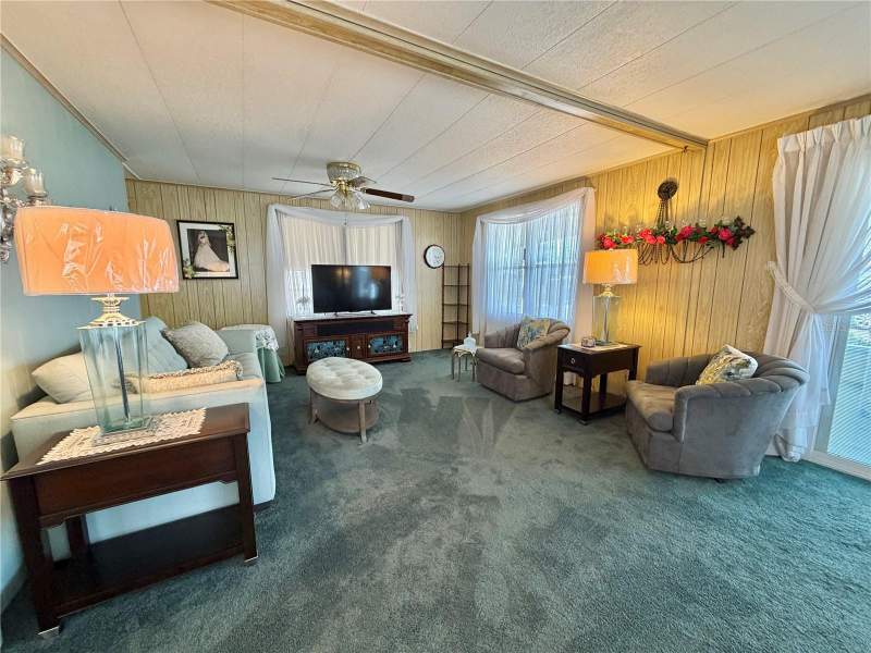 2 bedroom Manufactured Home at 100 Marigold Street, Hawthorne At Leesburg A Coop, Leesburg — photo 2