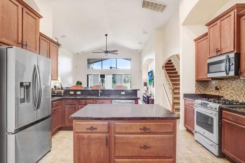 4 bedroom Single Family Residence at 15723 Starling Water Drive, Fishhawk Ranch Ph 2 Tr 1, Lithia — photo 4