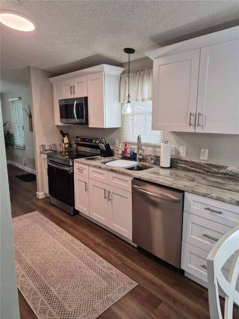 508 Saint Andrews Boulevard, Lady Lake FL - photo 7 of 37