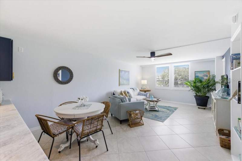 1 bedroom Condominium at 2621 Cove Cay Drive #302, Cove Cay 26-21 Village II, Clearwater — photo 5