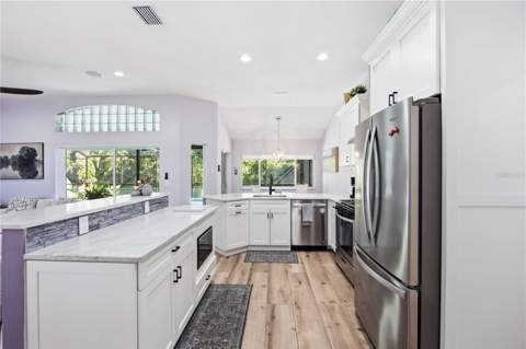 5595 Bent Oak Drive, Sarasota FL - photo 14 of 63