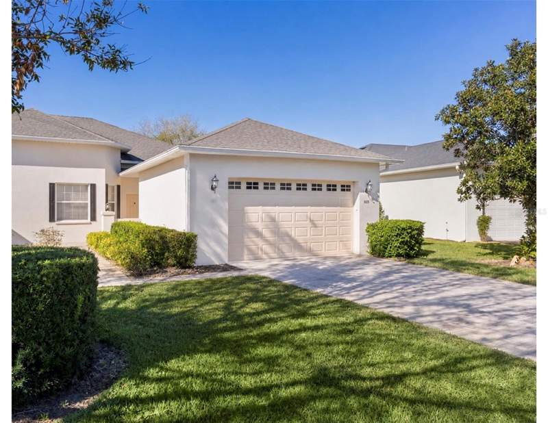 1018 GREEN GATE BOULEVARD home for sale in Groveland Villas At Green Gate