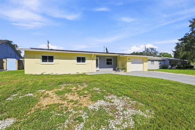 4 bedroom Single Family Residence at 9810 N 54th Street, Temple Terrace Plaza, Temple Terrace — photo 4