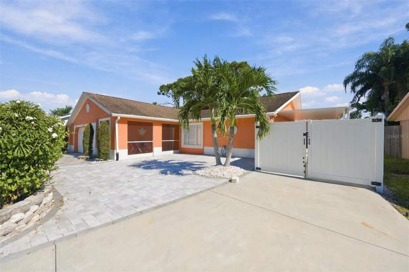 3 bedroom Single Family Residence at 6625 Mauna Loa Boulevard, Lake Sarasota, Sarasota — photo 2