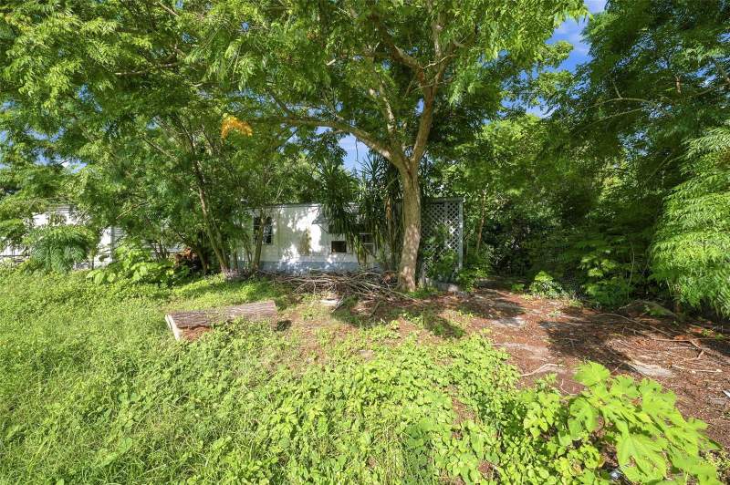 2 bedroom Mobile Home at 13129 Clermont Street, Garden Terrace, Hudson — photo 2