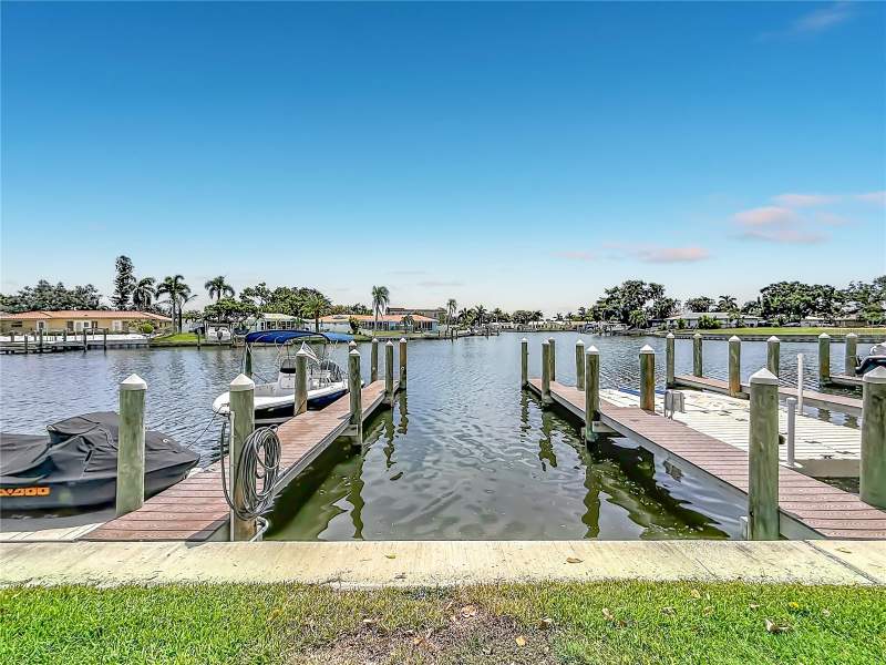 4 bedroom Townhouse at 6537 Cape Hatteras Way #2, Mariners Pass, St Petersburg — photo 4