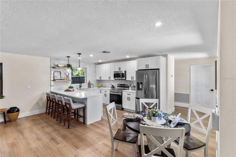 3 bedroom Single Family Residence at 12412 116th Street, Avon Ridge, Largo — photo 4
