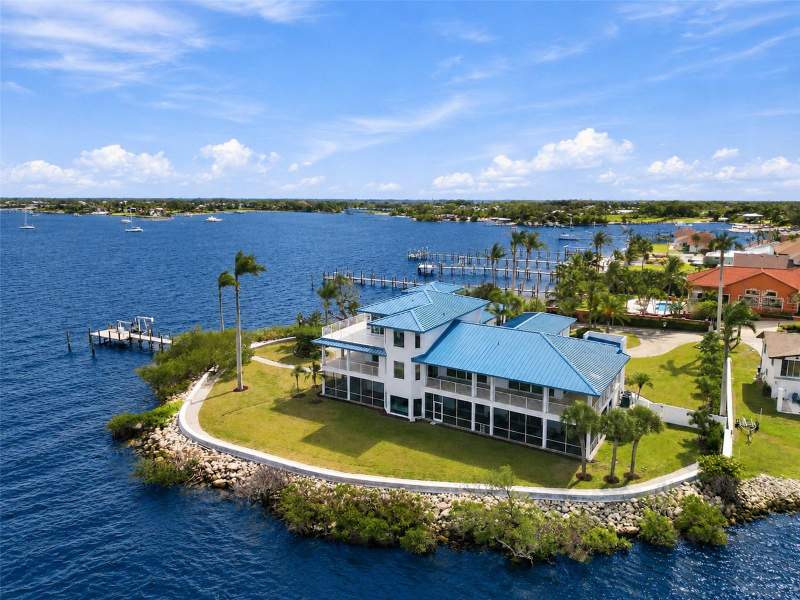 5 bedroom Single Family Residence at 5904 Riverview Lane, Bradley Shores, Bradenton — photo 3