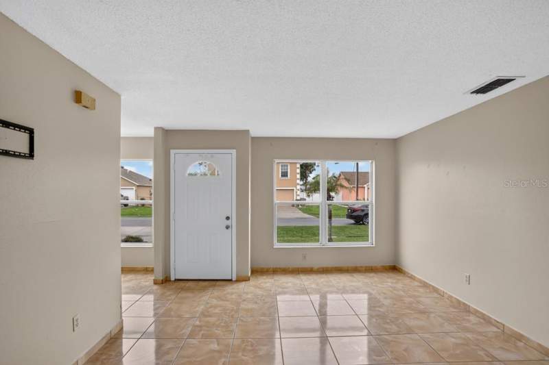 3 bedroom Single Family Residence at 145 DORCHESTER COURT, POINCIANA VILLAGE 02 NEIGHBORHOOD 01, KISSIMMEE — photo 3