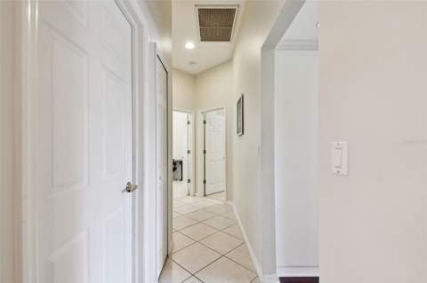 10502 Castleford Way, Tampa FL - photo 8 of 41