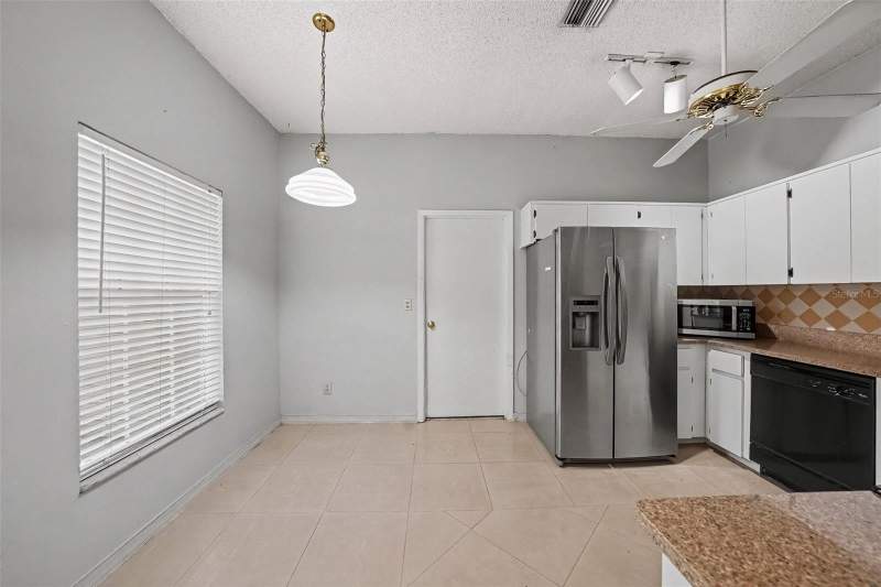 2 bedroom Single Family Residence at 888 Franklin Circle, Franklin Square Ph III, Palm Harbor — photo 3