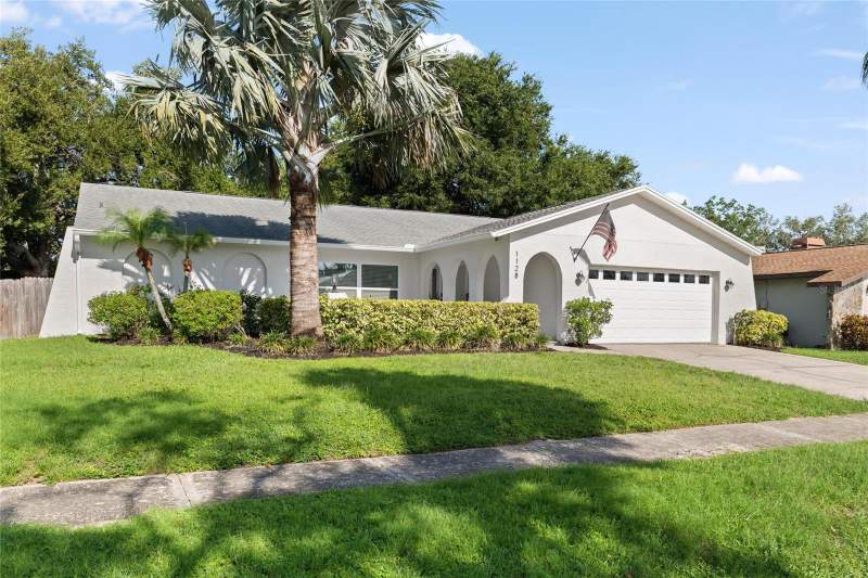 3 bedroom Single Family Residence at 1128 Forbes Trace, Gulfview Ridge, Tarpon Springs — photo 3