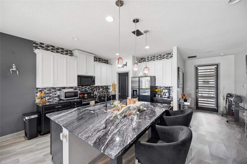 4 bedroom Single Family Residence at 3199 Crispin Circle, Harmony West Ph 1A, Harmony — photo 4
