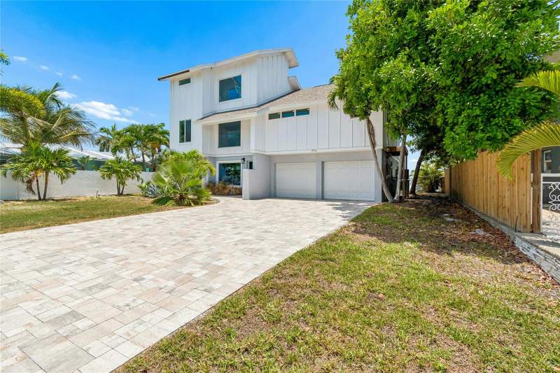 3 bedroom Single Family Residence at 970 Boca Ciega Isle Drive, Boca Ciega Isle, St Pete Beach — photo 2