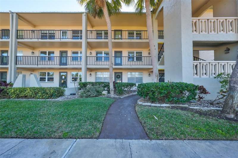 2 bedroom Condominium at 11700 Park Boulevard #209, Seminole Square Apts, Seminole — photo 2