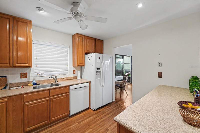 2 bedroom Condominium at 5970 80th St N #301, Terrace Park Of Five Towns, St Petersburg — photo 3