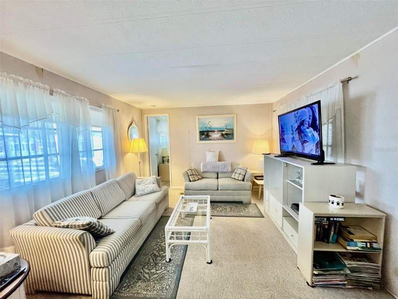 2 bedroom Mobile Home at 130 Melody Lane, Tarpon Shores Mobile Home Village Unrec, Tarpon Springs — photo 3