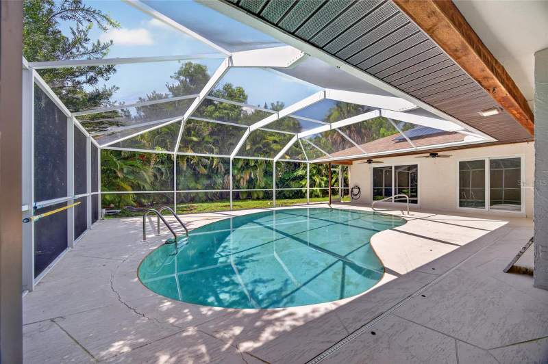 3 bedroom Single Family Residence at 6049 Perthshire Lane, Island Park Woodlands, Fort Myers — photo 4
