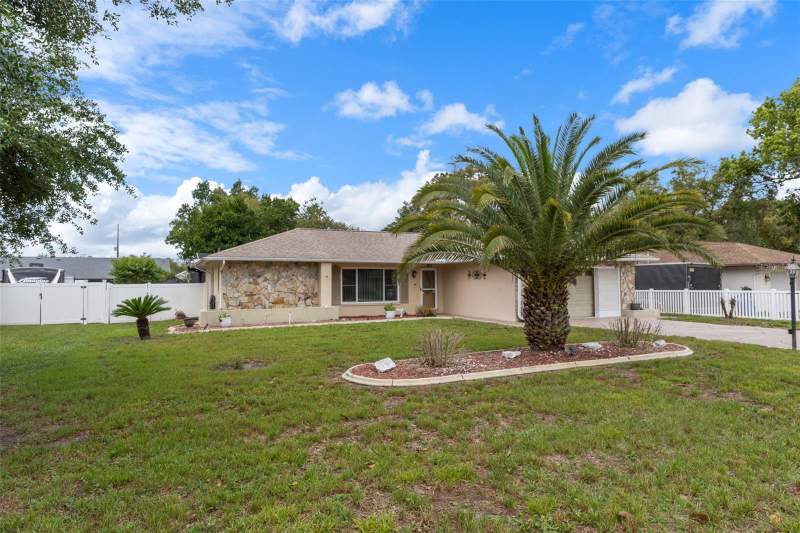 3 bedroom Single Family Residence at 3217 Abeline Road, Spring Hill, Spring Hill — photo 4