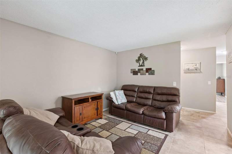 2 bedroom Condominium at 2417 BARLEY CLUB COURT #1, HAWTHORNE VILLAGE, ORLANDO — photo 3