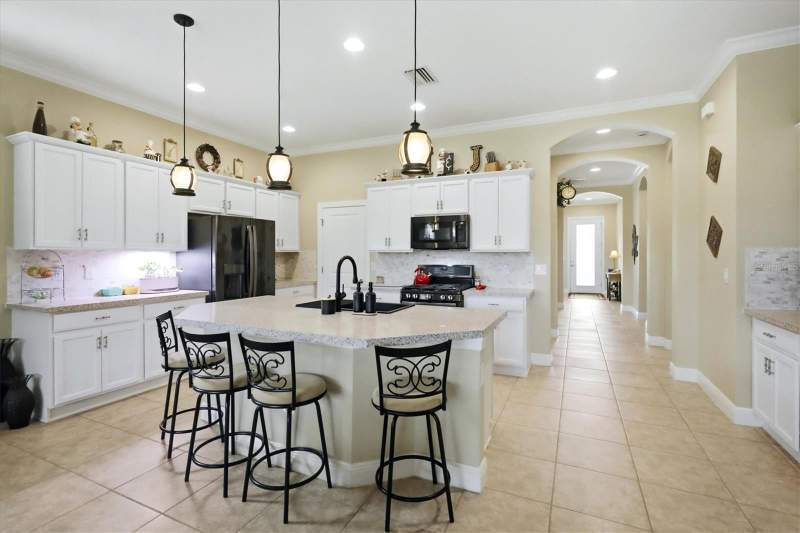 3 bedroom Single Family Residence at 10035 Marbella Drive, Rosedale, Bradenton — photo 4