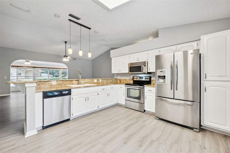 3 bedroom Single Family Residence at 6419 Borg Street, Highland Lakes Ph 03 Tr A-G, Leesburg — photo 5