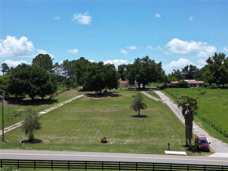 4 bedroom Single Family Residence at 3830 Griffin View Drive, Acreage & Unrecorded, Lady Lake — photo 2