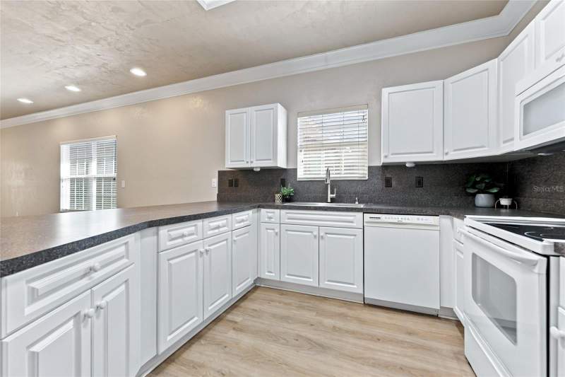 3 bedroom Single Family Residence at 4722 NW 80th Road, Blues Creek Unit 6H, Gainesville — photo 3