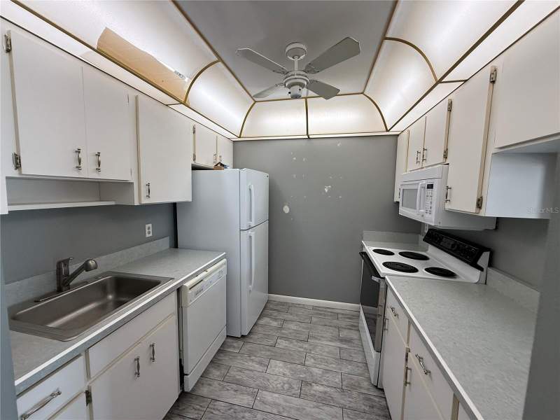 1 bedroom Half Duplex at 22 Birdie Drive, Fairgreen Unit 01A, New Smyrna Beach — photo 5