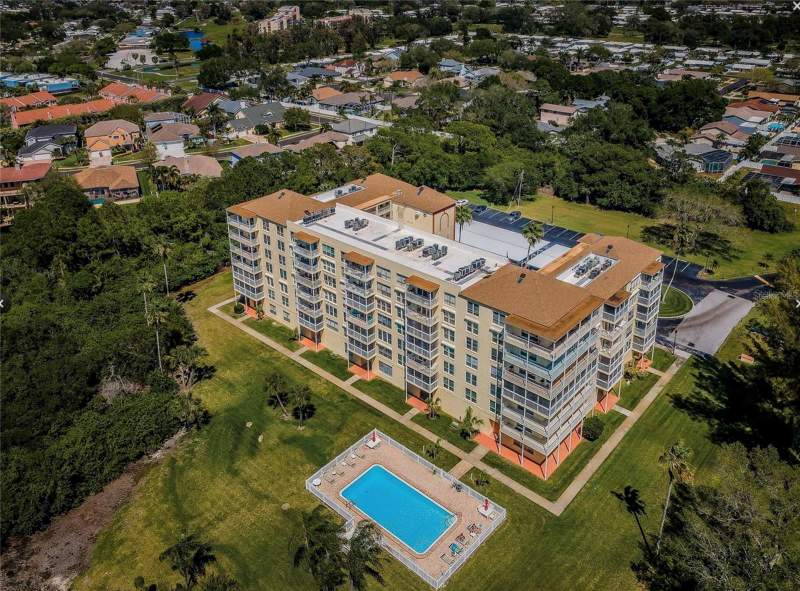 2 bedroom Condominium at 9000 Commodore Drive #302, Bay Harbor Club Condo, Seminole — photo 3
