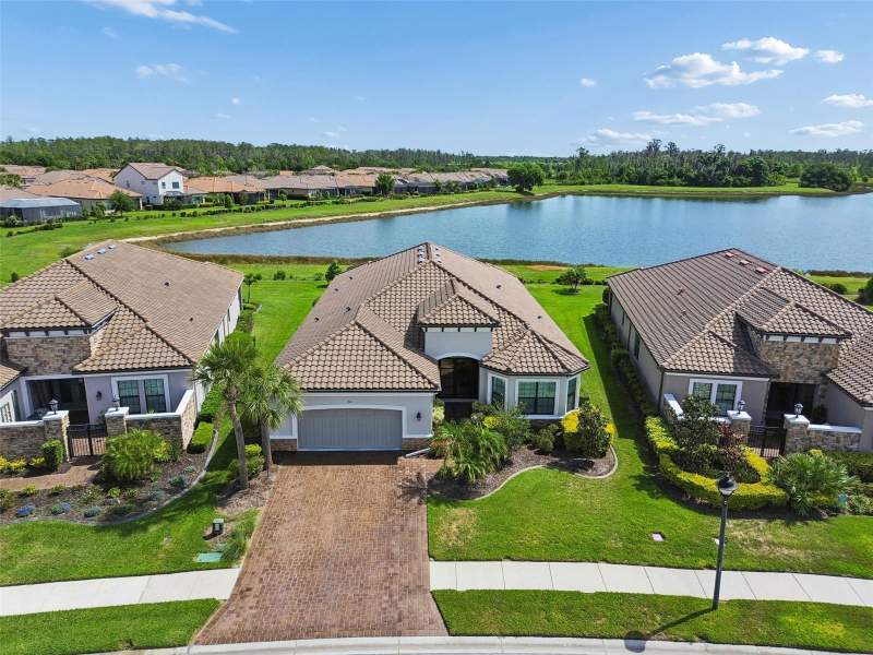 Esplanade At Starkey Ranch