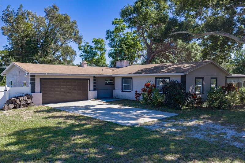 3 bedroom Single Family Residence at 4260 Narvarez Way, Lakewood Estates Tracts 10-11, St Petersburg — photo 4
