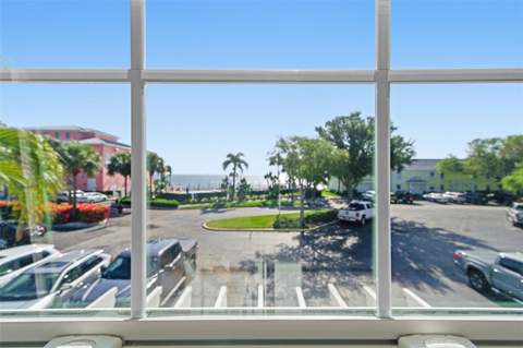 5005 Coquina Key Drive #E, St Petersburg FL - photo 18 of 50